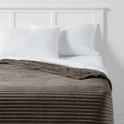 Ribbed Plush Bed Blanket - Room Essentials