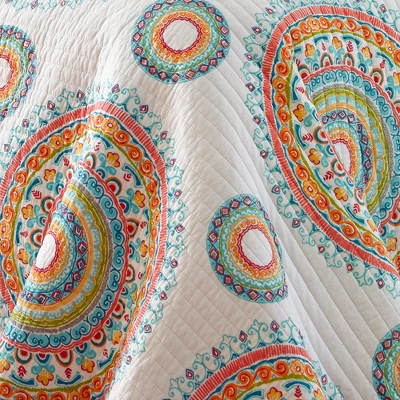 Mayla Medallion Quilt And Pillow Sham Set - Levtex Home - Image 4